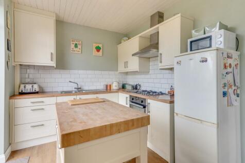 KITCHEN, DINER AND LIVING ROOM