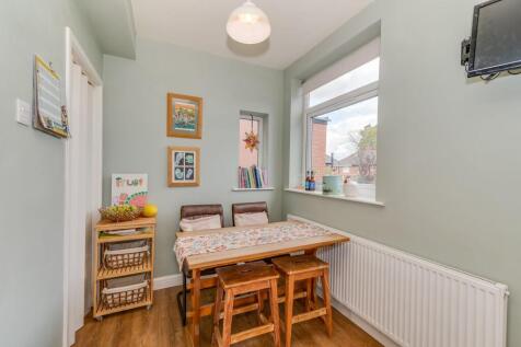 KITCHEN, DINER AND LIVING ROOM