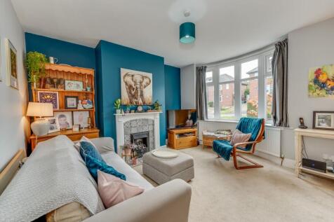 KITCHEN, DINER AND LIVING ROOM
