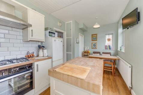 KITCHEN, DINER AND LIVING ROOM