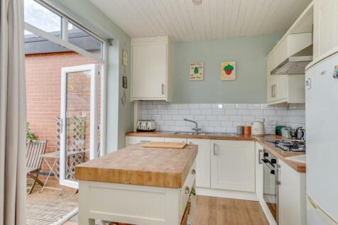 KITCHEN, DINER AND LIVING ROOM