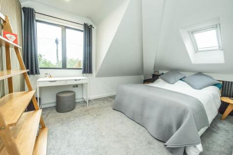 FIRST FLOOR BEDROOMS DRESSING ROOM AND BATHROOM