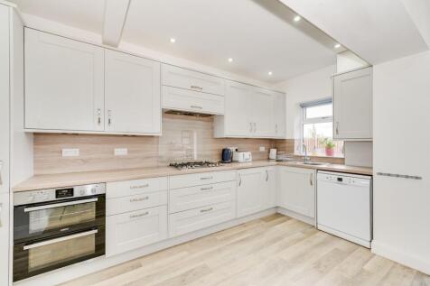 KITCHEN, SITTING ROOM AND LOUNGE