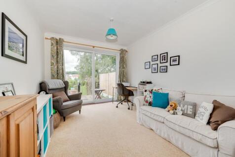 KITCHEN, SITTING ROOM AND LOUNGE