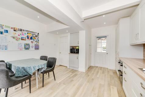 KITCHEN, SITTING ROOM AND LOUNGE
