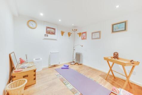 MULTI-USE BASEMENT SPACE