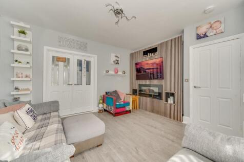 KITCHEN, DINER AND LIVING ROOM