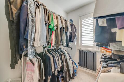 BEDROOMS AND FAMILY BATHROOM
