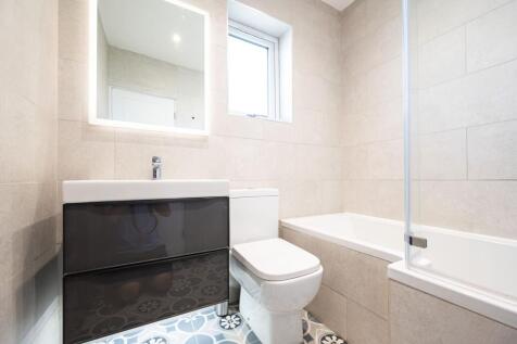 BEDROOMS AND FAMILY BATHROOM