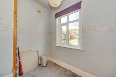 BEDROOMS BATHROOM AND SEPARATE WC