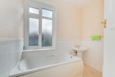BEDROOMS BATHROOM AND SEPARATE WC