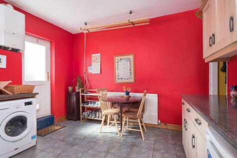LOUNGE AND KITCHEN/DINER