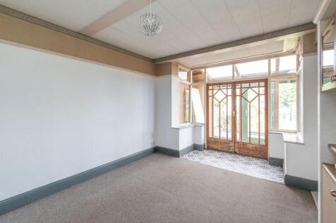 SITTING ROOM DINING ROOM AND KITCHEN