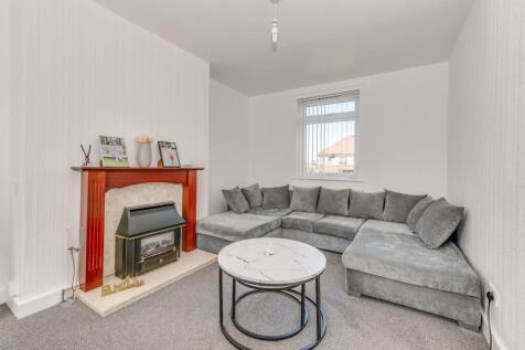 KITCHEN/DINER AND LIVING ROOM