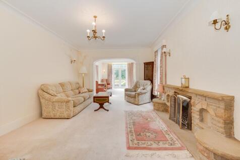 KITCHEN, DINING ROOM, LOUNGE AND GARDEN ROOM