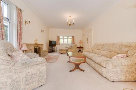 KITCHEN, DINING ROOM, LOUNGE AND GARDEN ROOM