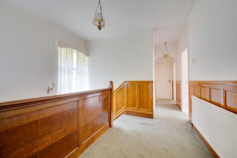 ENTRY WAY AND LANDING