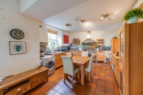 KITCHEN/DINER, LOUNGE AND DINING ROOM
