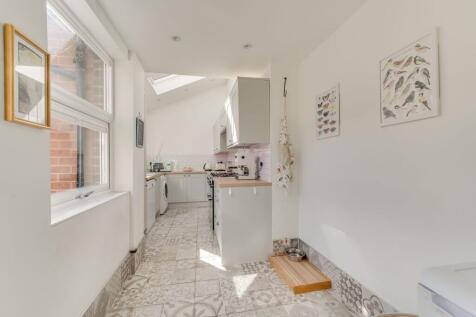 LOUNGE, KITCHEN AND DINER