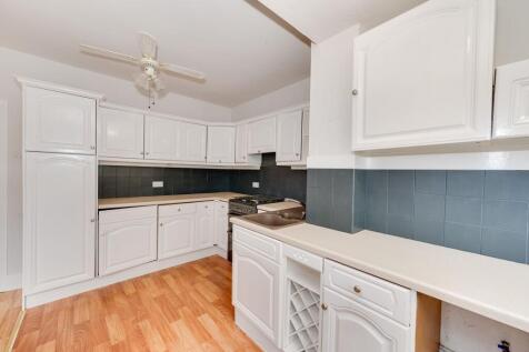 KITCHEN/DINER AND LIVING ROOM