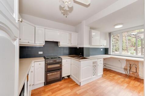 KITCHEN/DINER AND LIVING ROOM