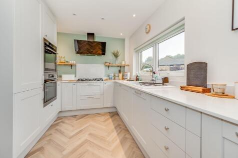 KITCHEN/DINER AND LOUNGE/SNUG