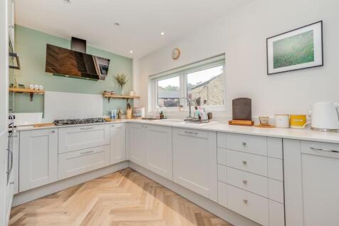 KITCHEN/DINER AND LOUNGE/SNUG