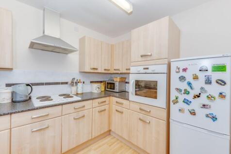 KITCHEN AND DINER/LIVING ROOM