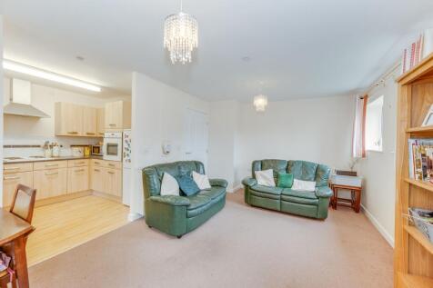 KITCHEN AND DINER/LIVING ROOM