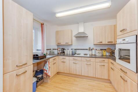 KITCHEN AND DINER/LIVING ROOM