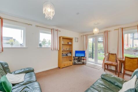 KITCHEN AND DINER/LIVING ROOM