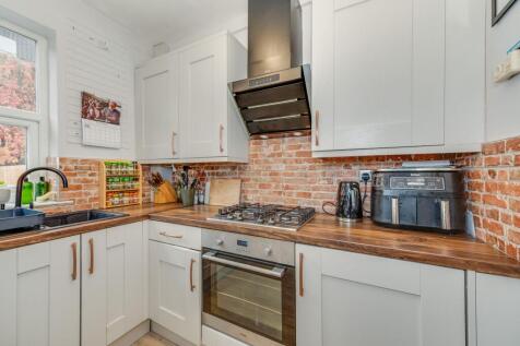 KITCHEN, DINER AND LIVING ROOM