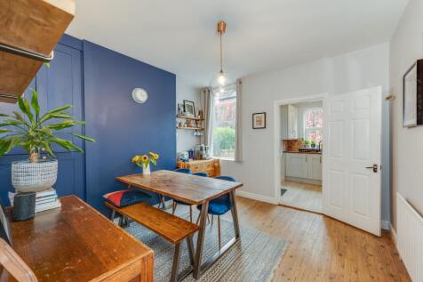 KITCHEN, DINER AND LIVING ROOM