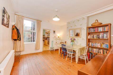 KITCHEN, DINER AND LIVING ROOM