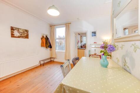 KITCHEN, DINER AND LIVING ROOM