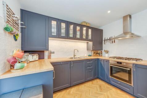 KITCHEN/DINER AND LIVING ROOM