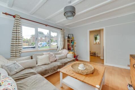 KITCHEN/DINER AND LIVING ROOM