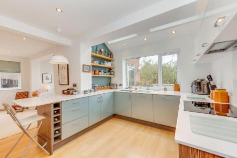 KITCHEN, DINER AND LIVING ROOM