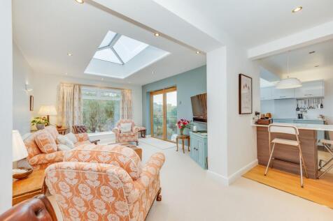 KITCHEN, DINER AND LIVING ROOM