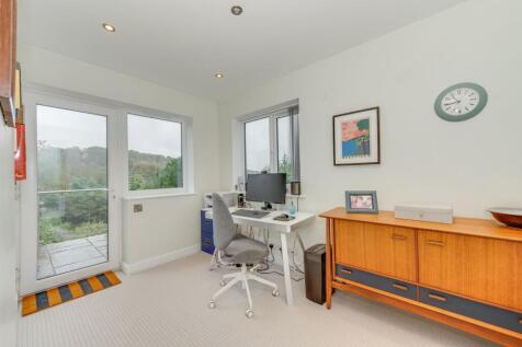 STUDY/OCCASIONAL ROOM