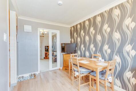 KITCHEN, DINER AND LIVING ROOM