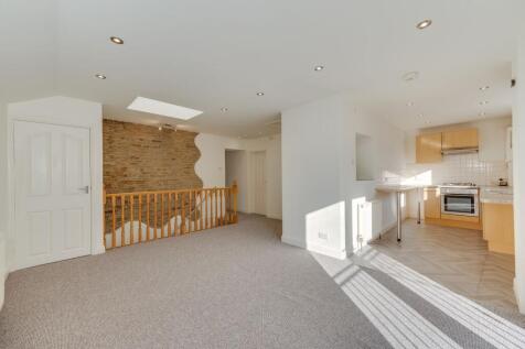 KITCHEN AND DINER/LOUNGE