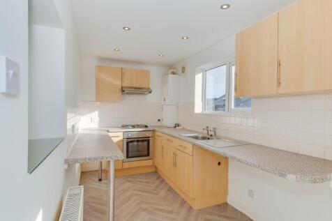 KITCHEN AND DINER/LOUNGE