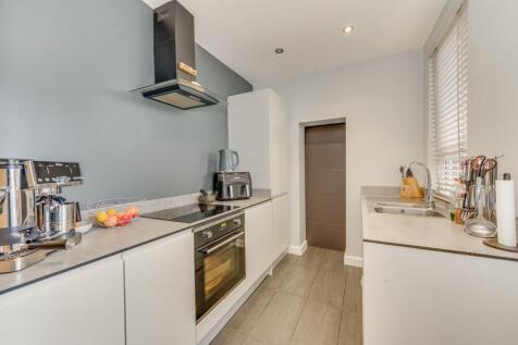 KITCHEN, DINER AND LIVING ROOM