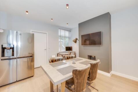 KITCHEN, DINER AND LIVING ROOM