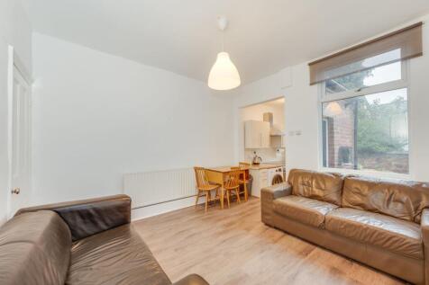 KITCHEN, DINER AND LOUNGE