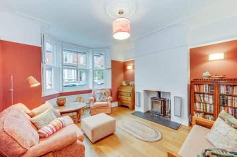 KITCHEN, DINER AND LIVING ROOM