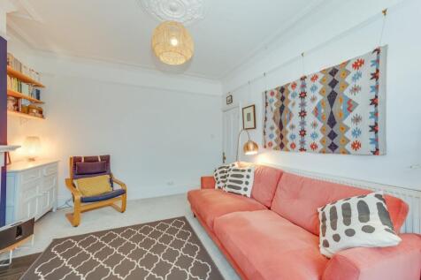 KITCHEN, DINER AND LIVING ROOM