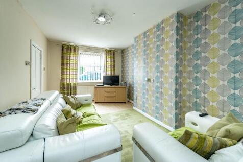 KITCHEN, DINER AND LIVING ROOM