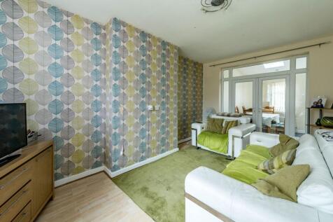 KITCHEN, DINER AND LIVING ROOM